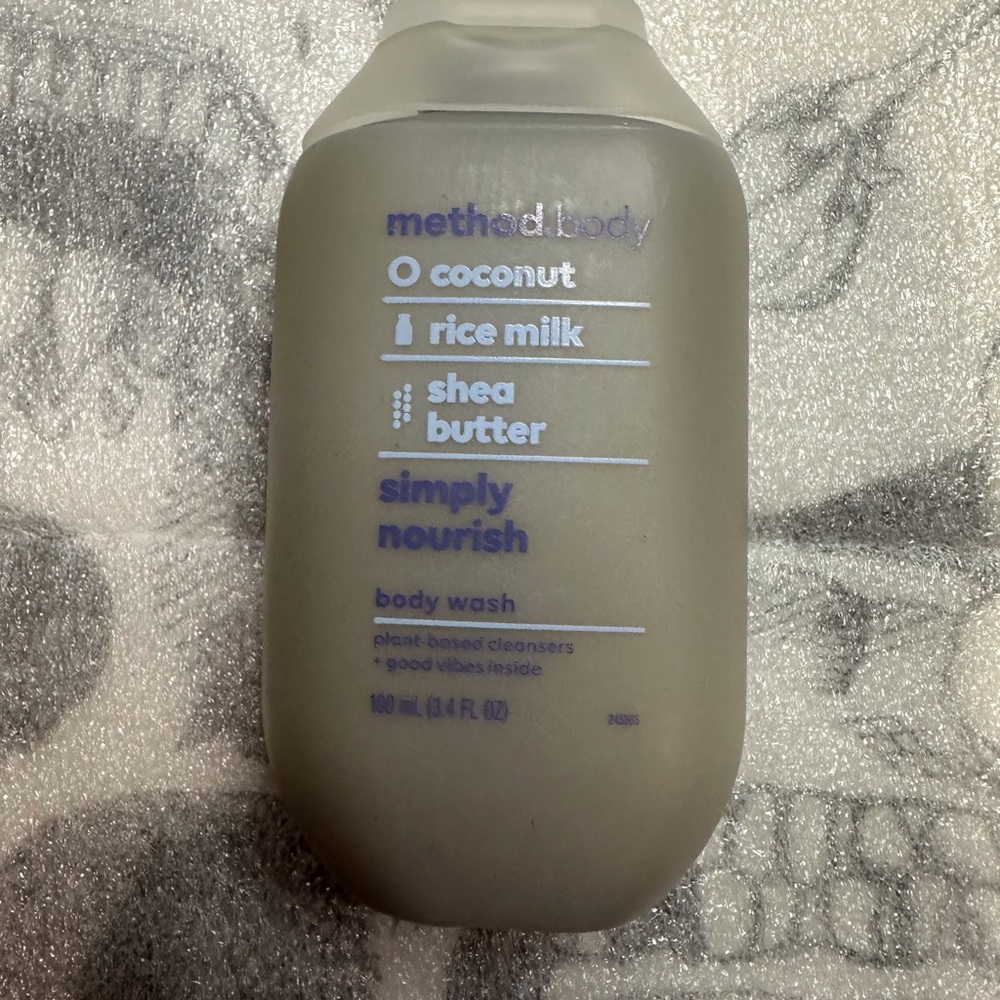 Method Body Simply Nourish Body Wash - travel size
